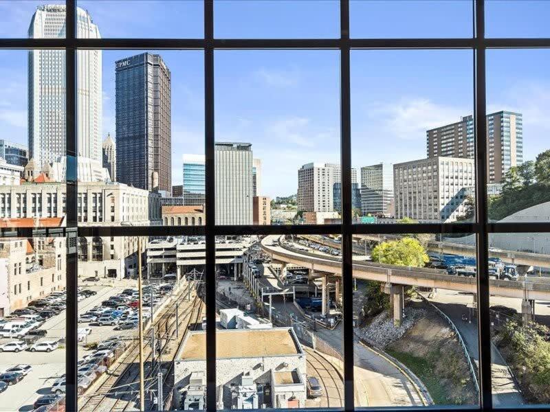 Cozysuites Modern 1Br, Downtown Pittsburgh Bagian luar foto